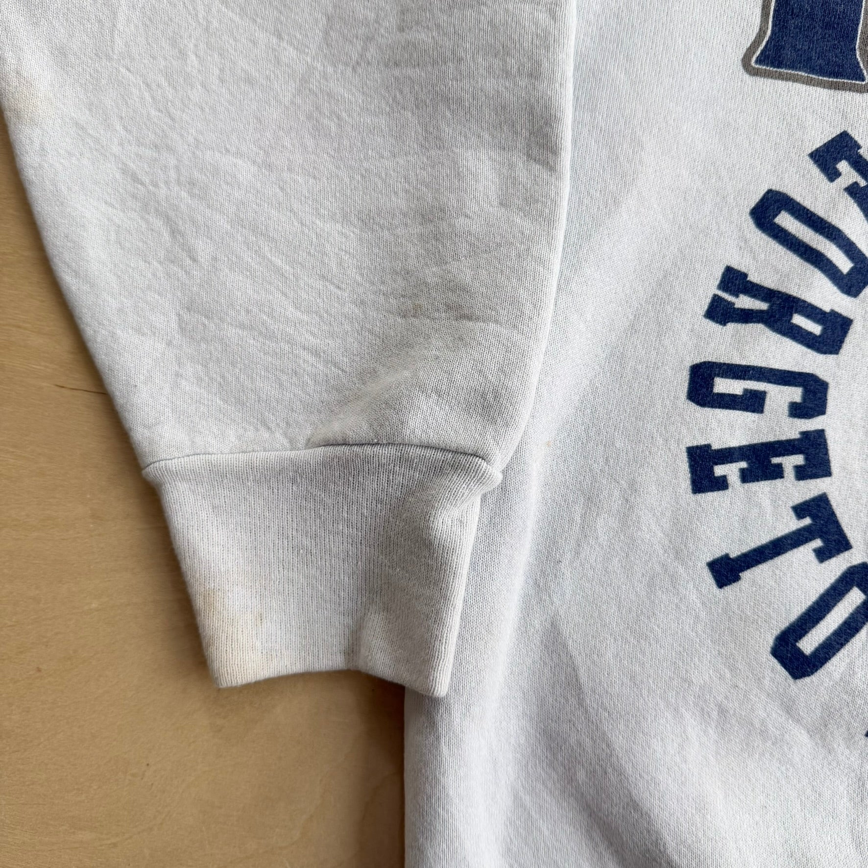 J- Vintage '93 Georgetown Hoyas Marvin The Martian Looney Tunes Graphic Made In USA Crewneck - L