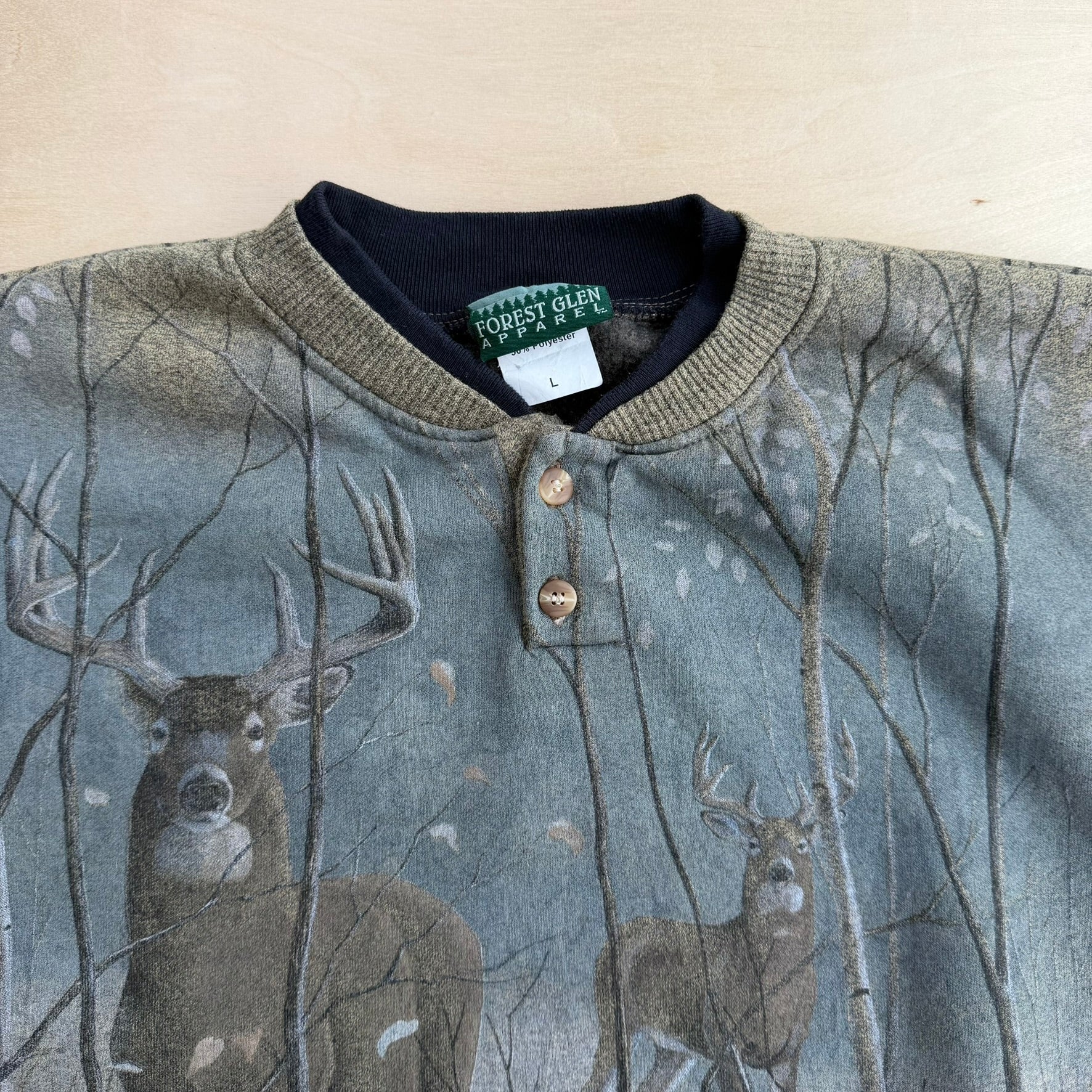 J- Vintage Forest Glen Apparel Deers All Over Print Made In USA Henley Crewneck - L