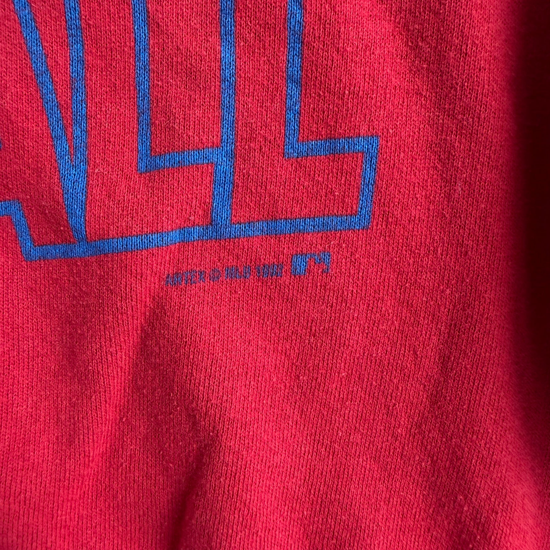 J- Vintage '92 Philadelphia Phillies MLB Logo Graphic Made In USA Crewneck - L