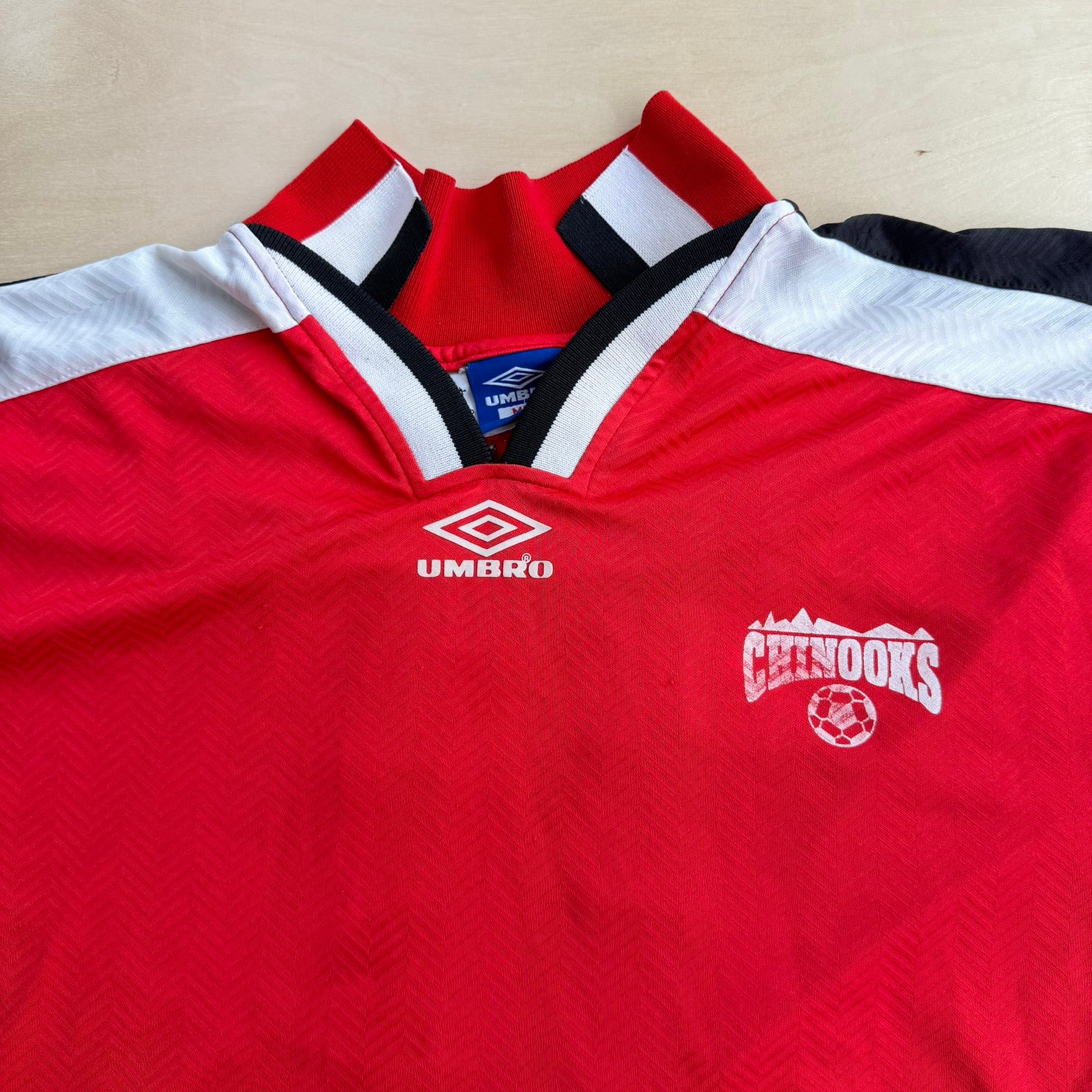 J- Vintage Umbro Teamwear Chinooks Team Soccer Jersey - M