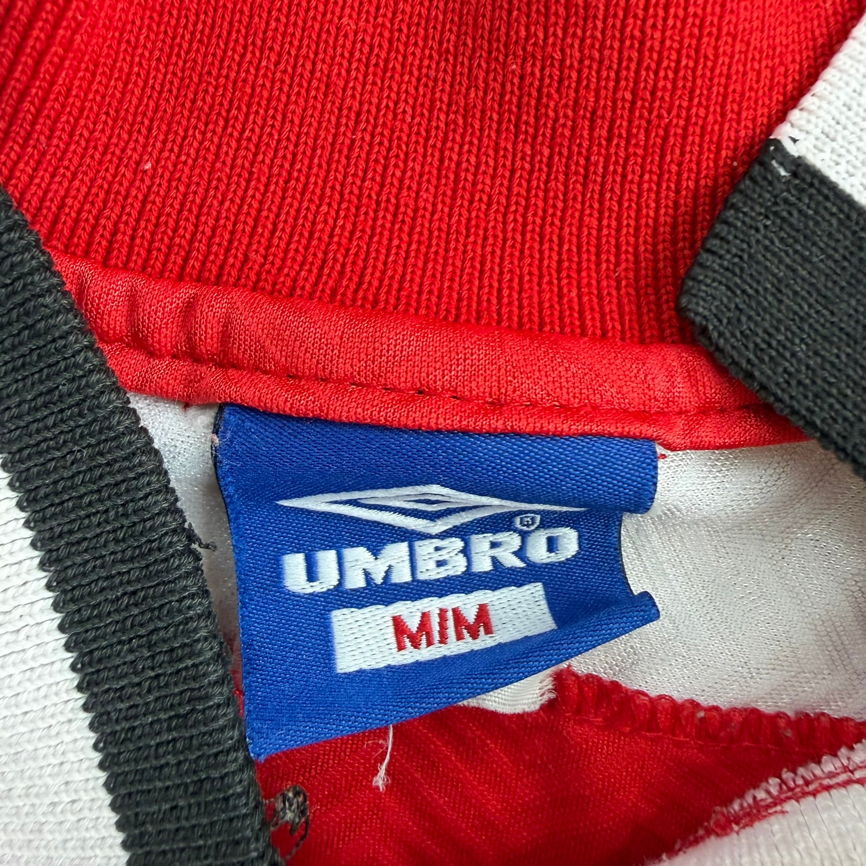 J- Vintage Umbro Teamwear Chinooks Team Soccer Jersey - M