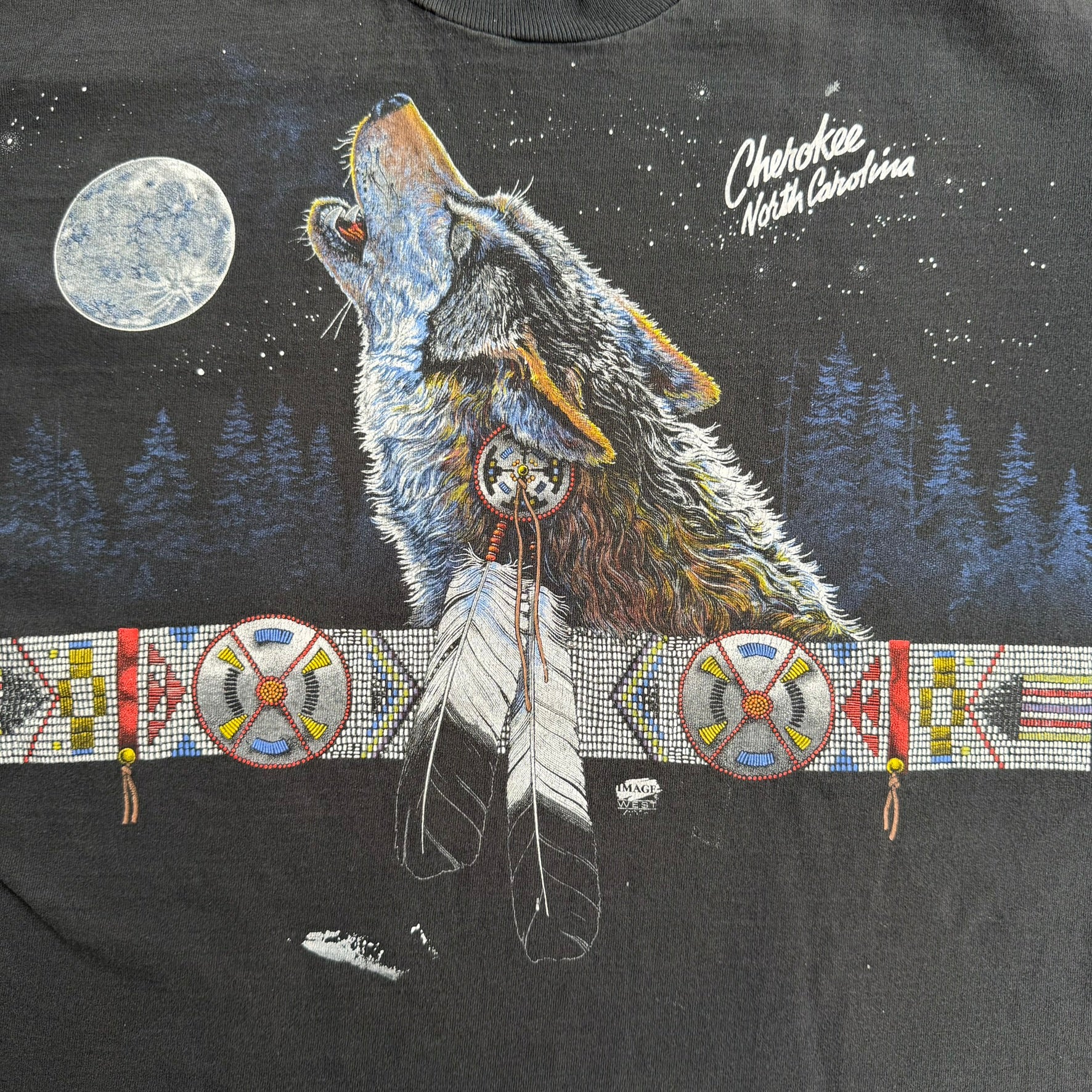 J- Vintage 90s Cherokee North Carolina Howling Wolf Graphic Made In USA Single Stitch Tee - XL