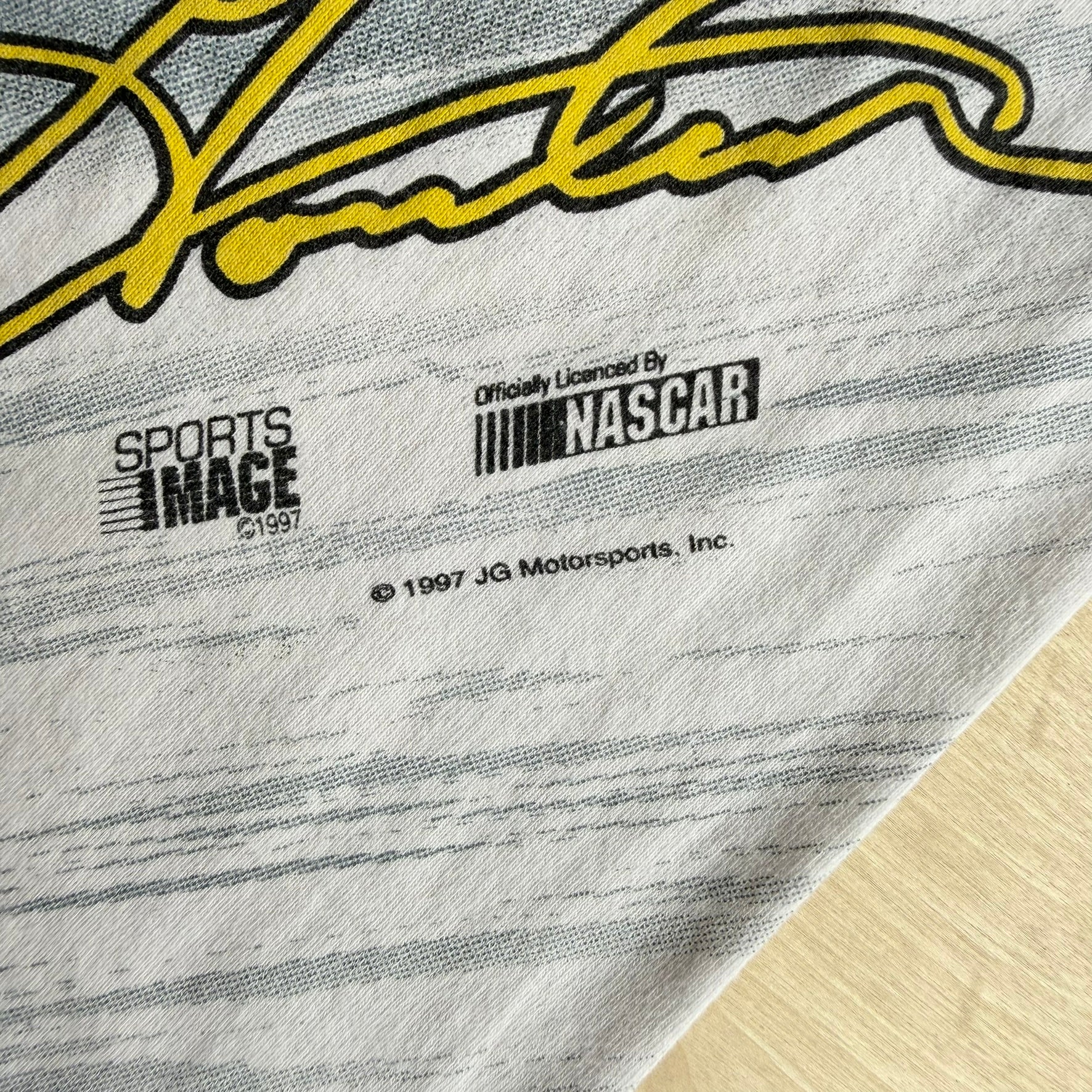 J- Vintage '98 Nascar Jeff Gordon Car & Pitt Crew Graphic Jumbo Print Made In USA Tee - L