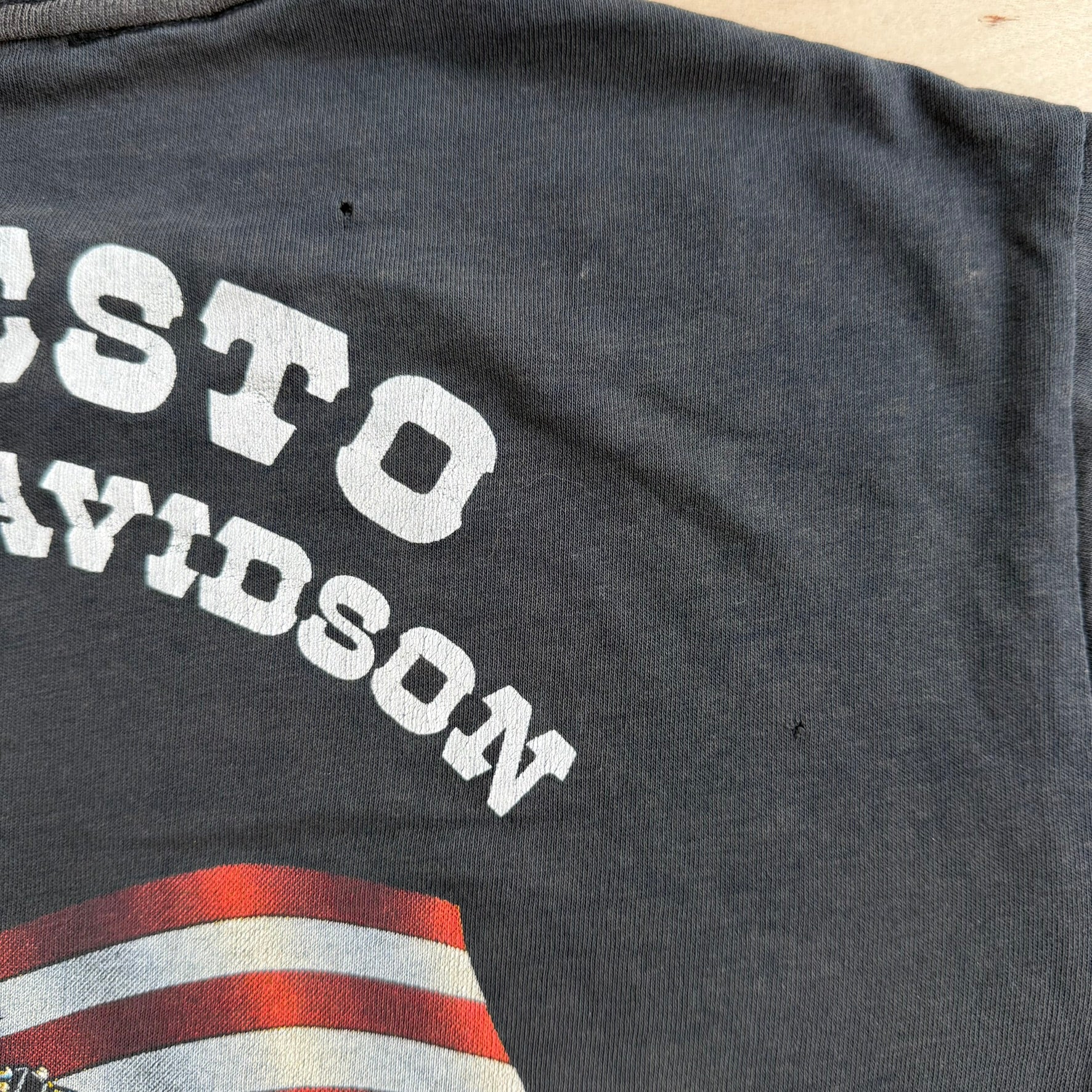 J- Vintage '88 Harley Davidson 3D Emblem Modesto California Graphic Made In USA Single Stitch Tee - M
