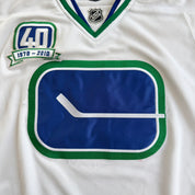 J- Vintage '10 Vancouver Canucks NHL Reebok 40th Season Patch Hockey Jersey - XL