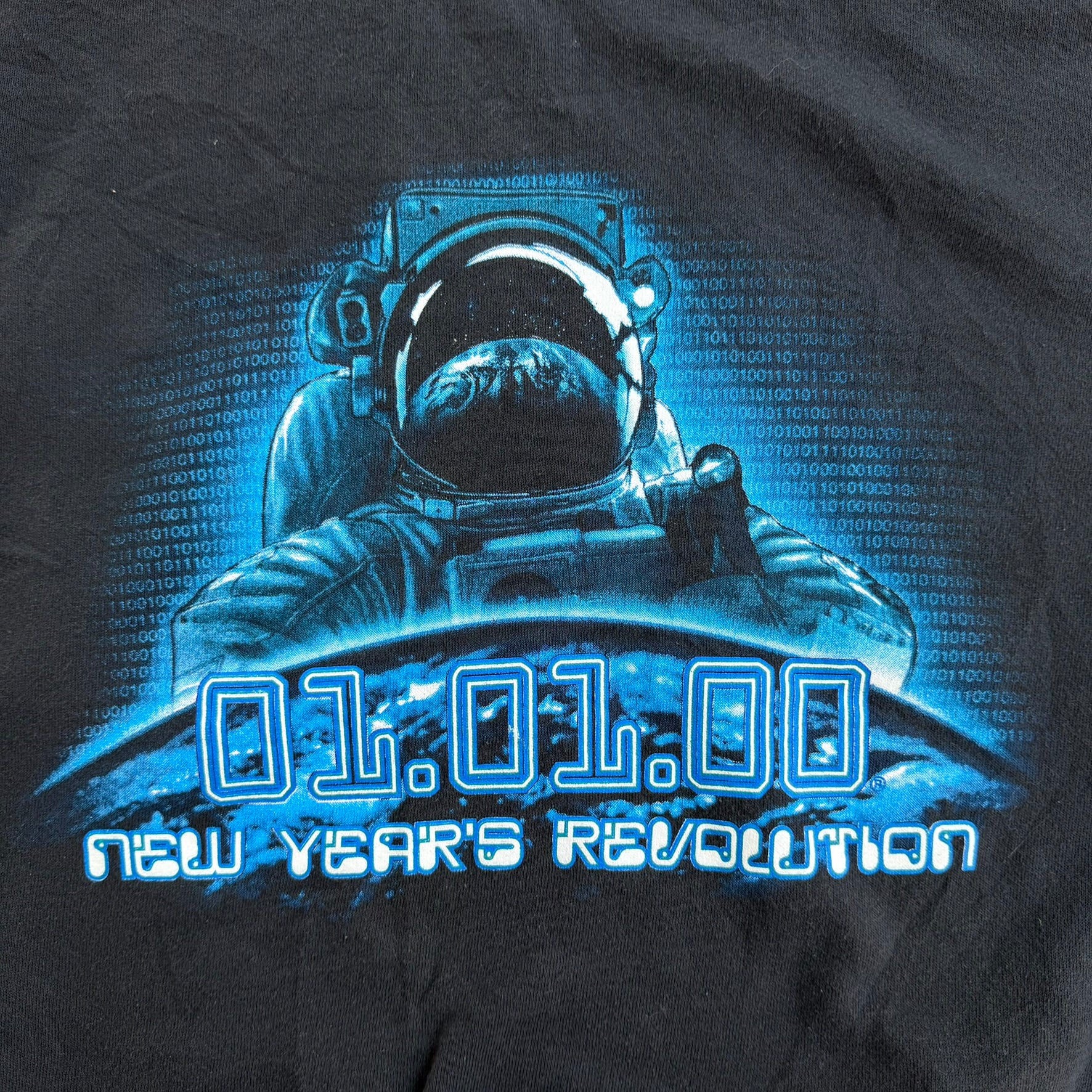 J- Vintage '00 CSA Astronaut New Year's Revolution Graphic Made In USA Crewneck - XL