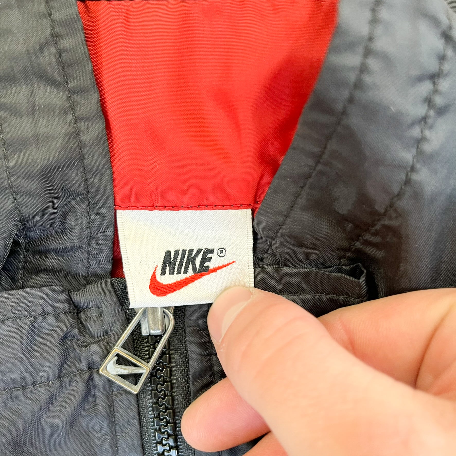 F- Vintage Nike Red/Black Zip Up Nylon Windbreaker Jacket