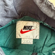 J- Vintage 90s Nike Embroidered Text Lightweight Zip Up Jacket - L