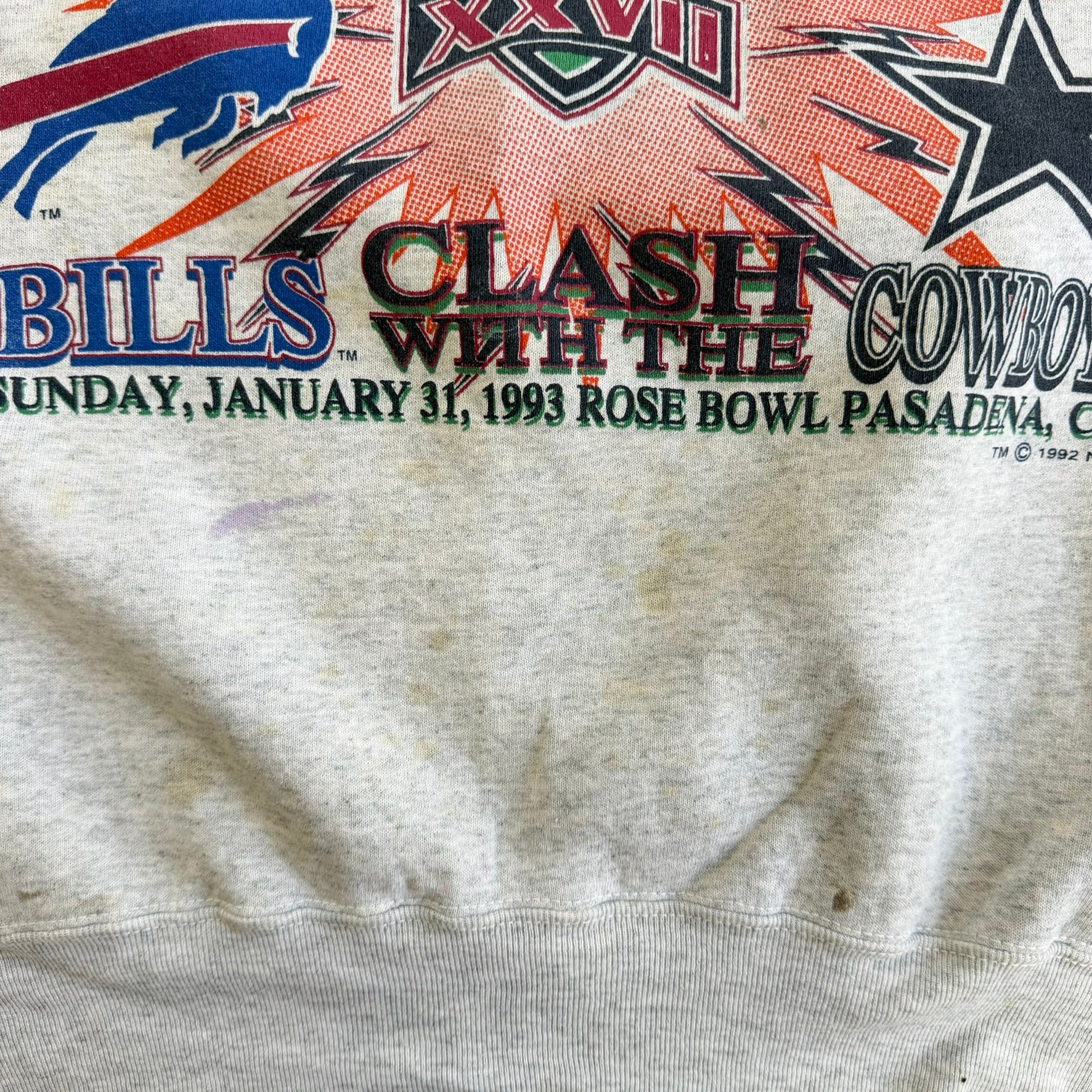 J- Vintage '93 NFL Super Bowl 27 Bills Clash With The Cowboys Graphic Made In USA Crewneck - L
