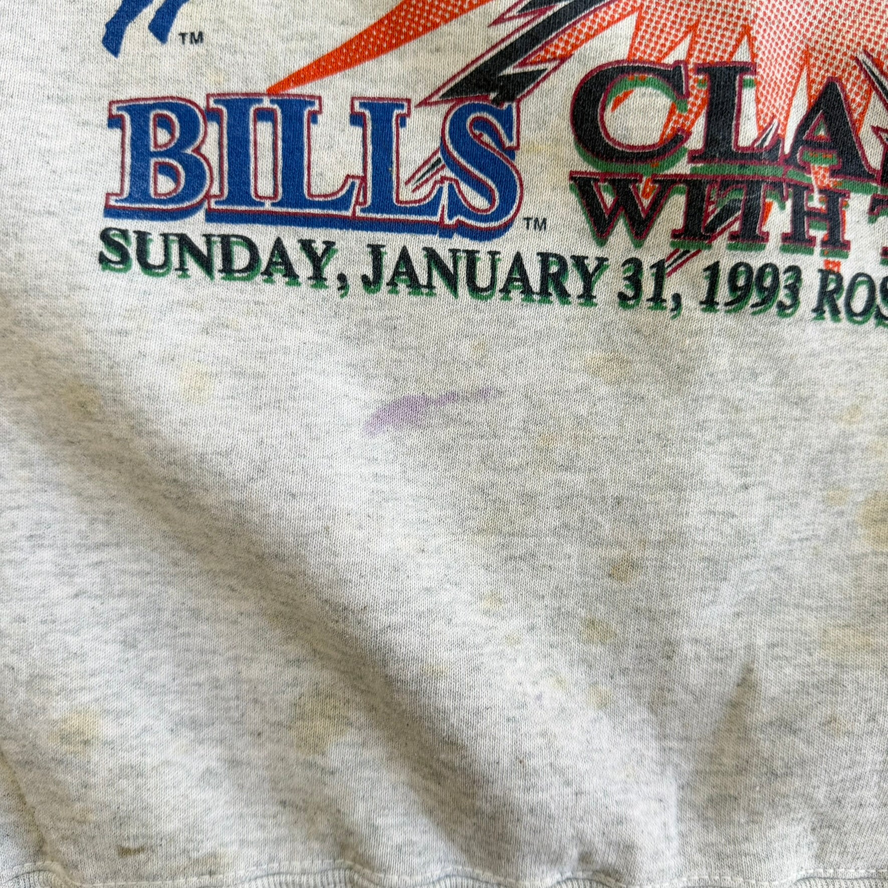 J- Vintage '93 NFL Super Bowl 27 Bills Clash With The Cowboys Graphic Made In USA Crewneck - L