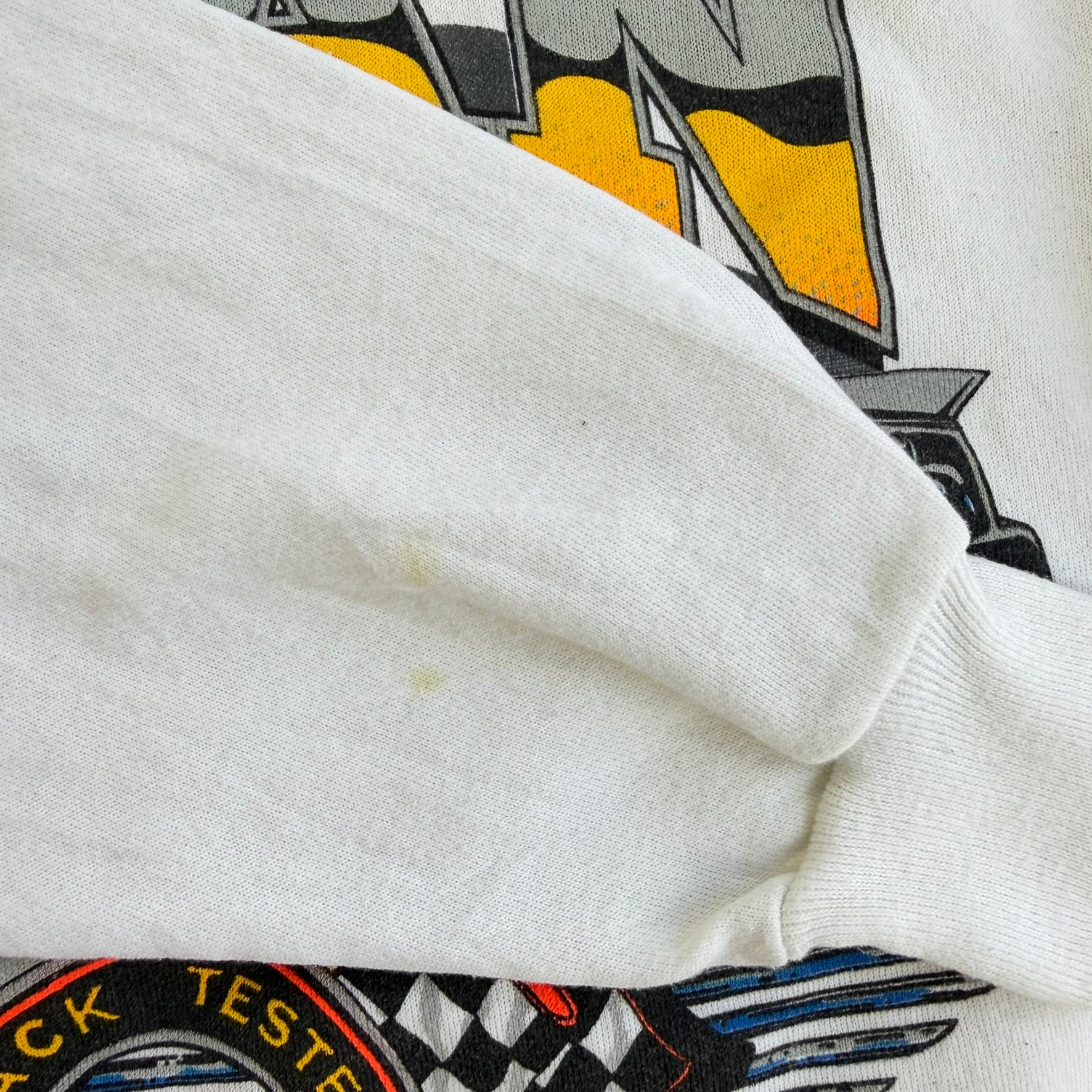 J- Vintage '94 Nascar Ernie Irvan Halvoline Car Graphic Crewneck - L