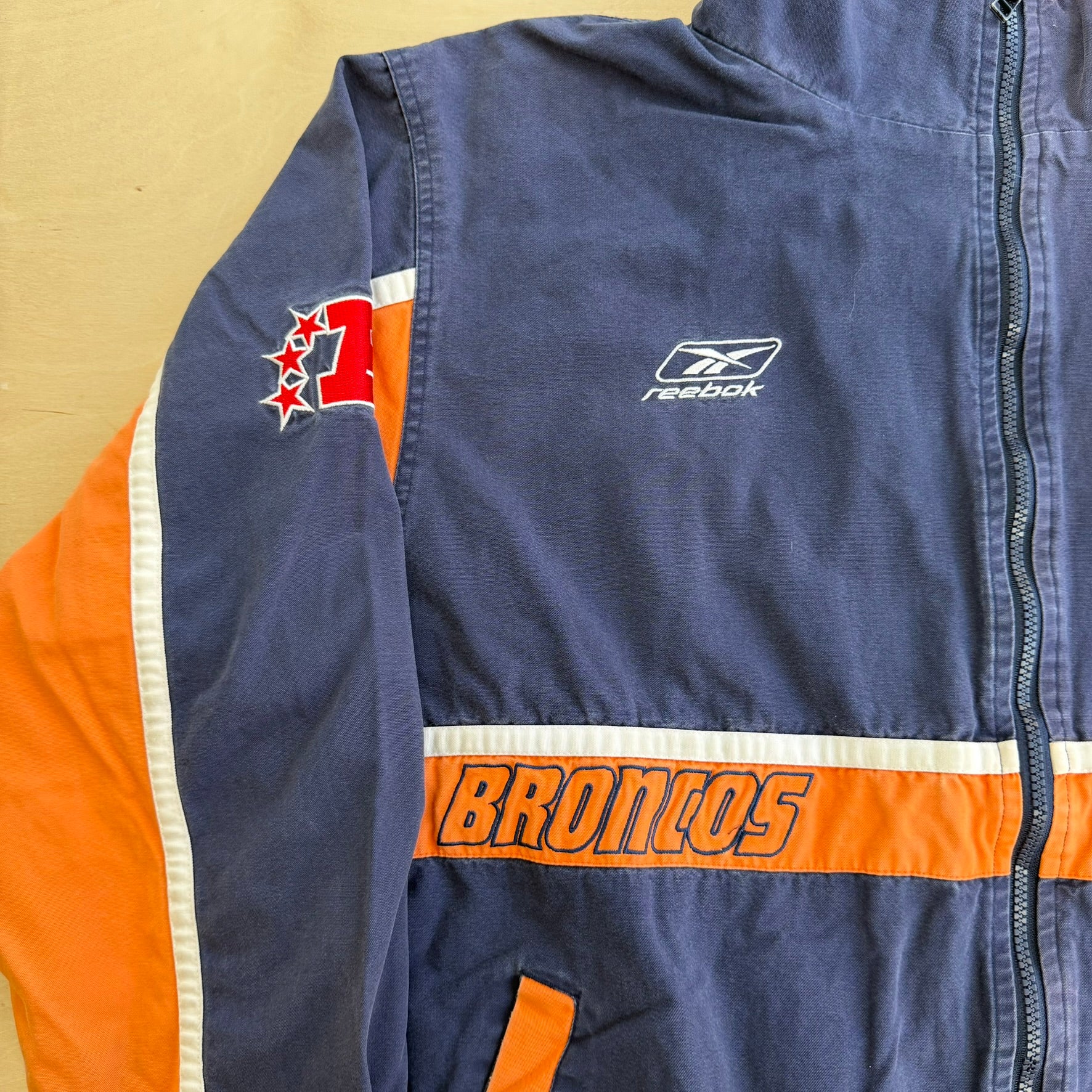 J- Vintage Denver Broncos NFL Reebok Embroidered Logo Zip Up Jacket - XL