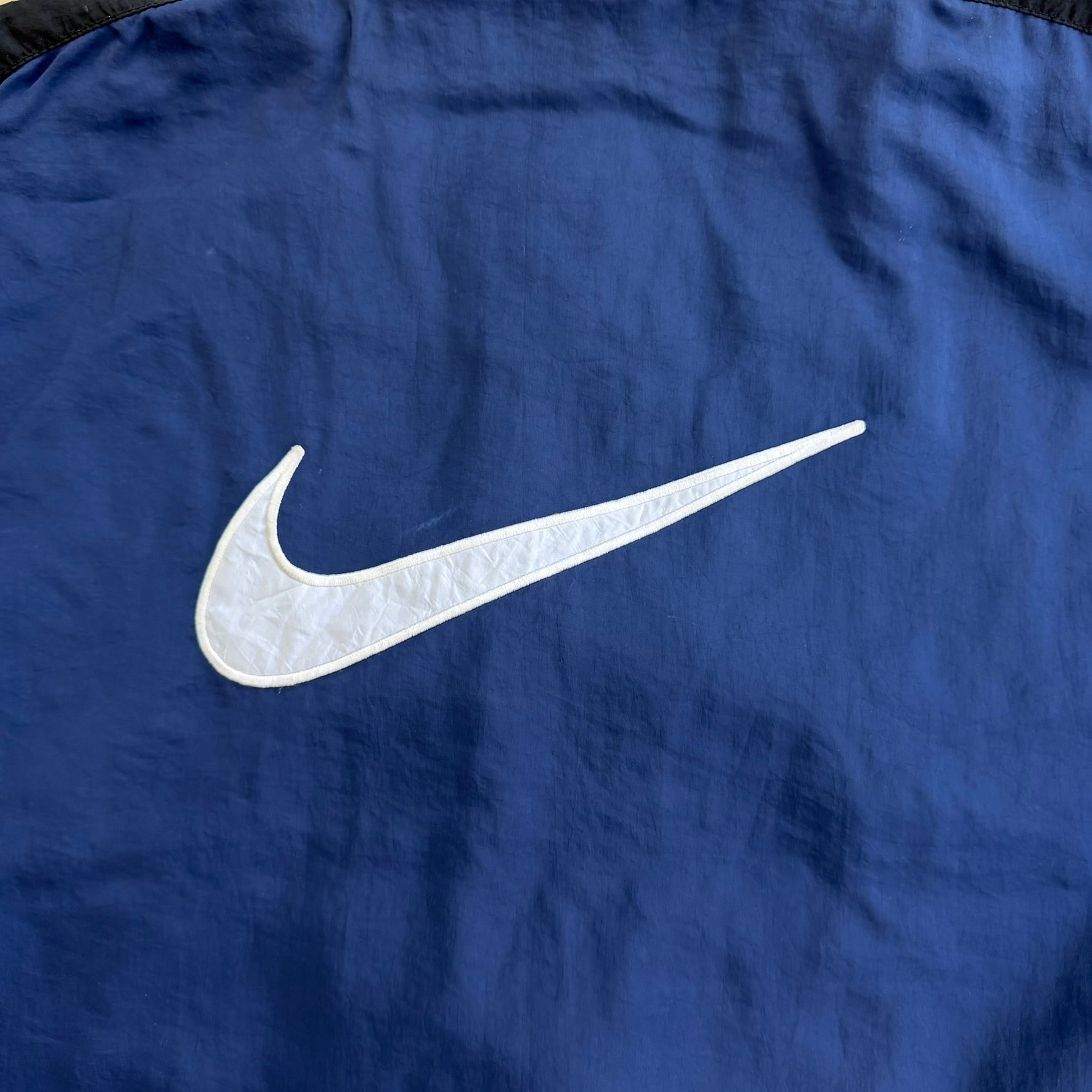 J- Vintage 90s Nike Embroidered Swoosh Lightweight Zip Up Navy Jacket - L