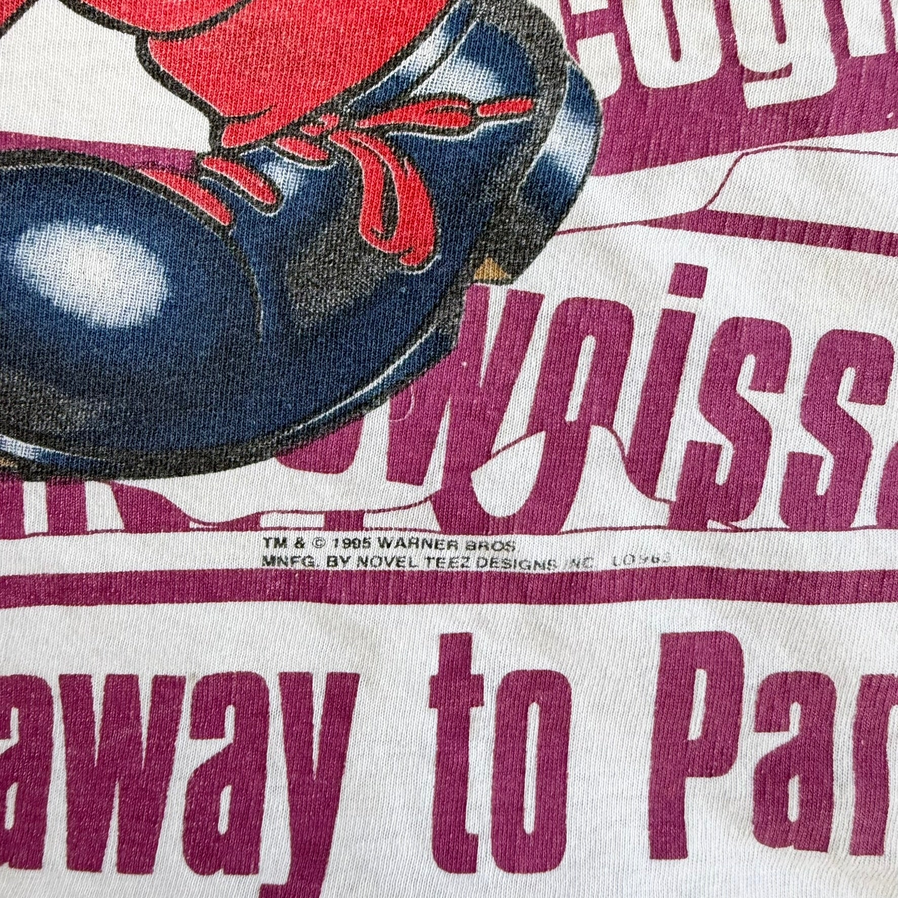 J- Vintage '95 Looney Tunes Tweety Flyes Away To Paris Jumbo Print Tee - XL