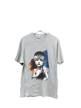 Load image into Gallery viewer, Z- Vintage 1989 Les Misérables Graphic Single Stitch Hanes Tag Tee
