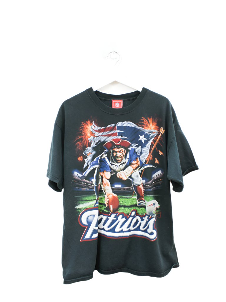 Vintage patriots graphic outlets tee