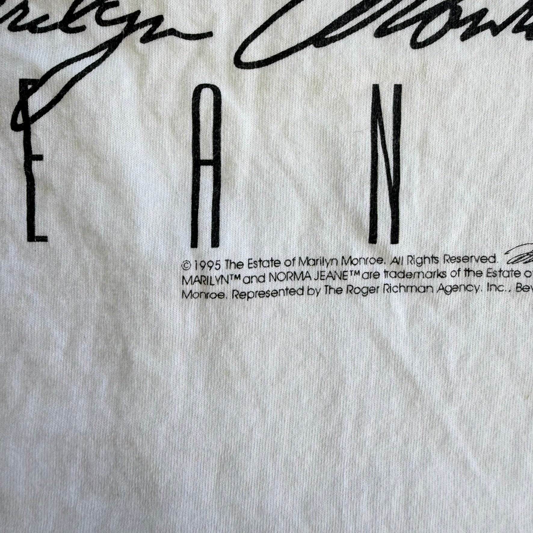 J- Vintage '95 Marylin Monroe Text & Graphic Single Stitch Tee - L