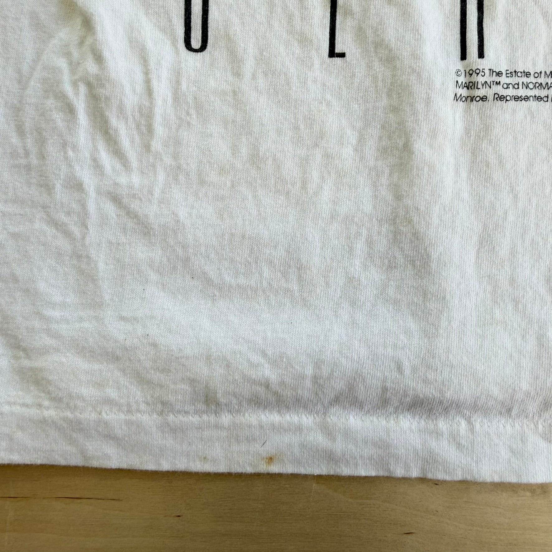 J- Vintage '95 Marylin Monroe Text & Graphic Single Stitch Tee - L