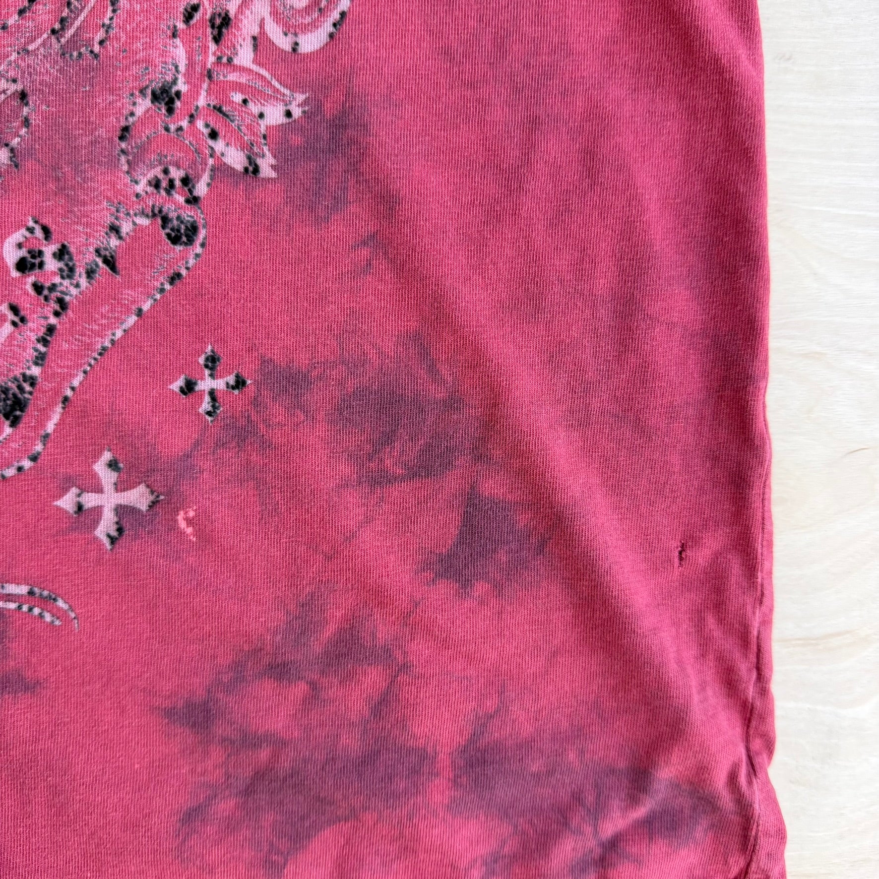 J- Vintage Affliction Embroidered Text & Graphic Maroon Acid Wash Tee - L