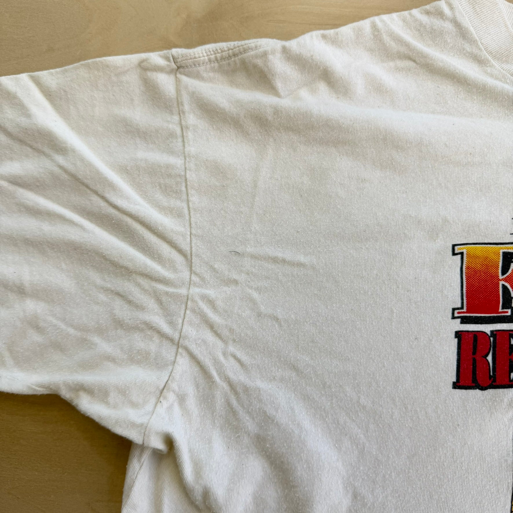 J- Vintage '97 Canadian Red Cross Red River Valley Flood Relief Graphic Single Stitch Tee - L