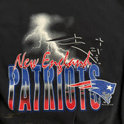 Vintage '95 New England Patriots NFL Text & Logo Graphic Crewneck - M