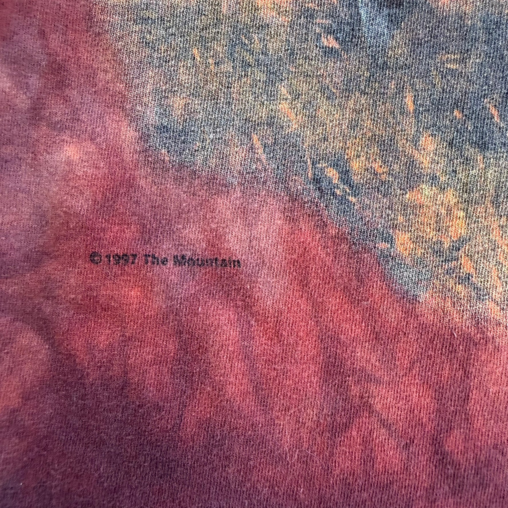 J- Vintage '97 The Mountain Bison & First Nations Graphic Maroon Acid Wash Made In USA Tee - L