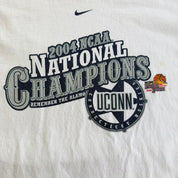 J- Vintage '04 Nike Uconn Huskies NCAA National Champions Graphic Tee - XL
