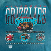 J- Vintage '94 Vancouver Grizzlies NBA Graphic & Text Tee - M