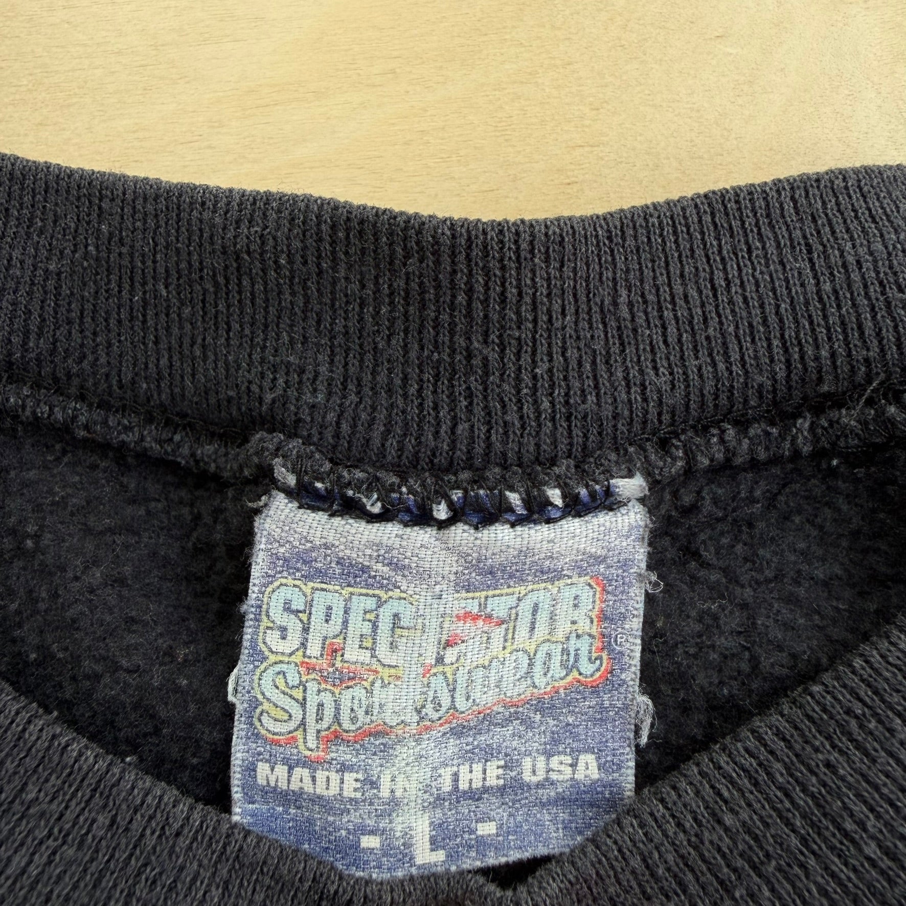 J- Vintage Charlotte Hornets NBA Logo & Text Made In USA Cropped Crewneck - L