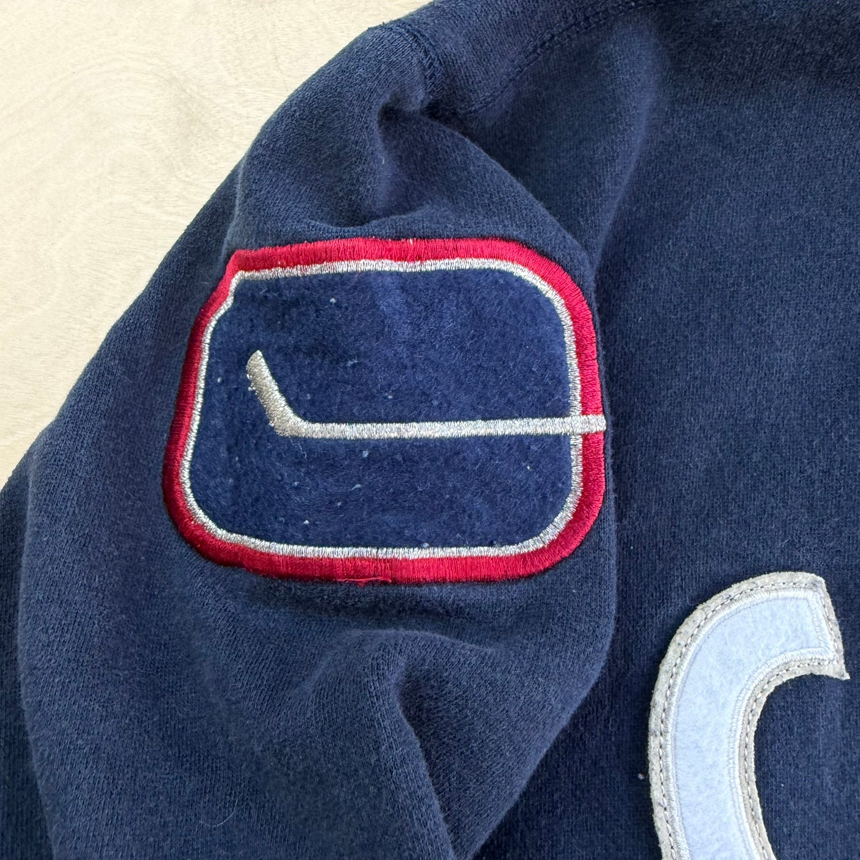 Vintage Vancouver Canucks NHL Embroidered Text Zip Up Sweatshirt Track Jacket - XL