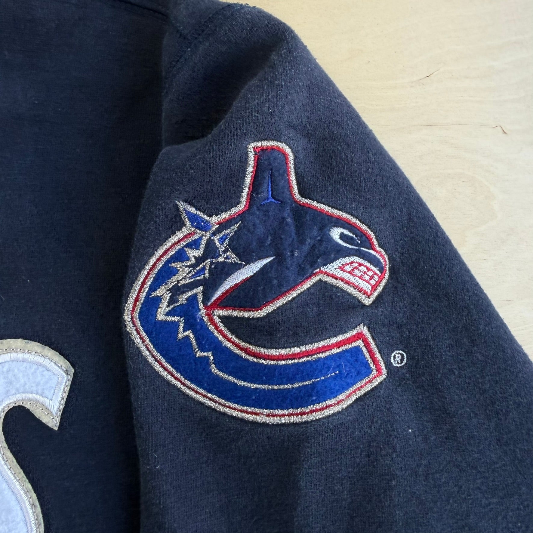 Vintage Vancouver Canucks NHL Embroidered Text Zip Up Sweatshirt Track Jacket - XL