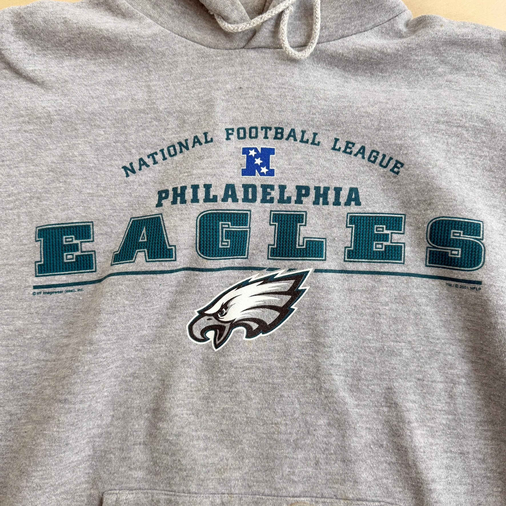 J- Vintage '01 Philadelphia Eagles NFL Lee Text & Logo Hoodie - M