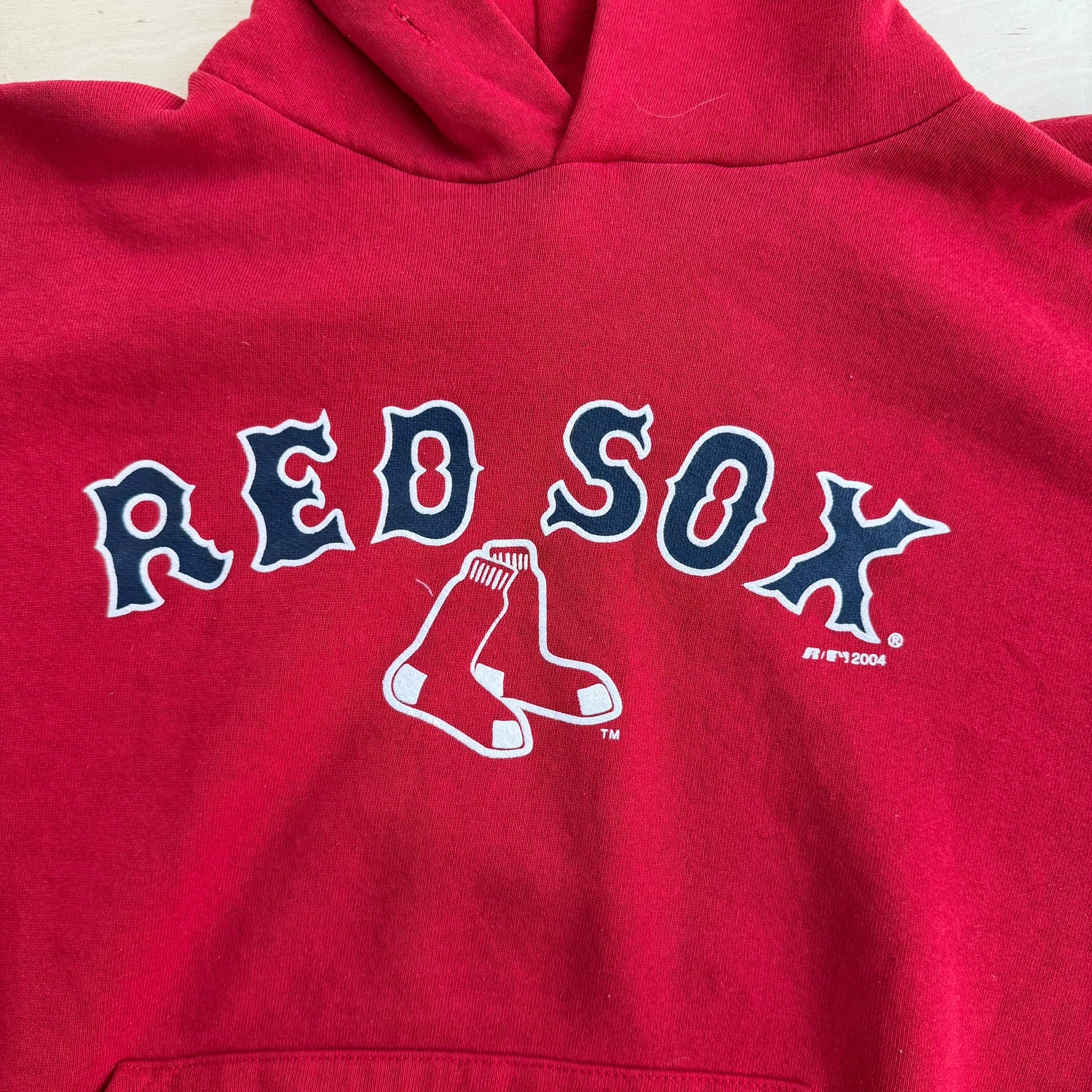 J- Vintage '04 Boston Red Sox MLB Russel Athletic Logo Graphic Hoodie - M