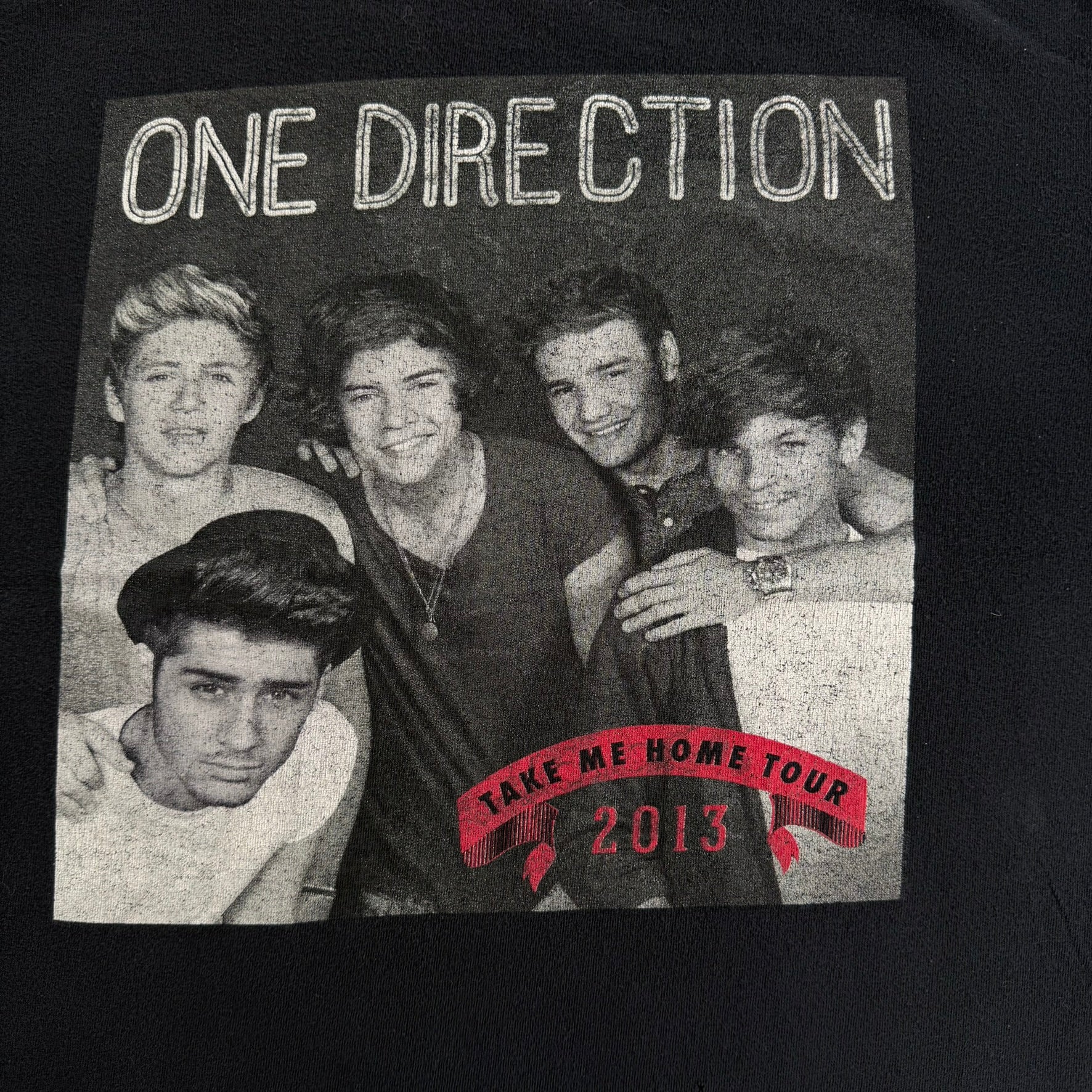 J- 2013 One Direction Take Me Home Tour Picture Tee - L