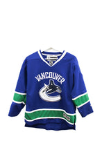 Load image into Gallery viewer, Z- Vancouver Canucks Ryan Kesler NHL Reebok Jersey
