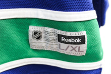 Load image into Gallery viewer, Z- Vancouver Canucks Ryan Kesler NHL Reebok Jersey
