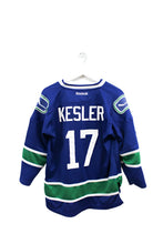 Load image into Gallery viewer, Z- Vancouver Canucks Ryan Kesler NHL Reebok Jersey
