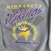 Vintage '92 Minnesota Vikings NFL Text & Logo Graphic Made In USA Crewneck - L