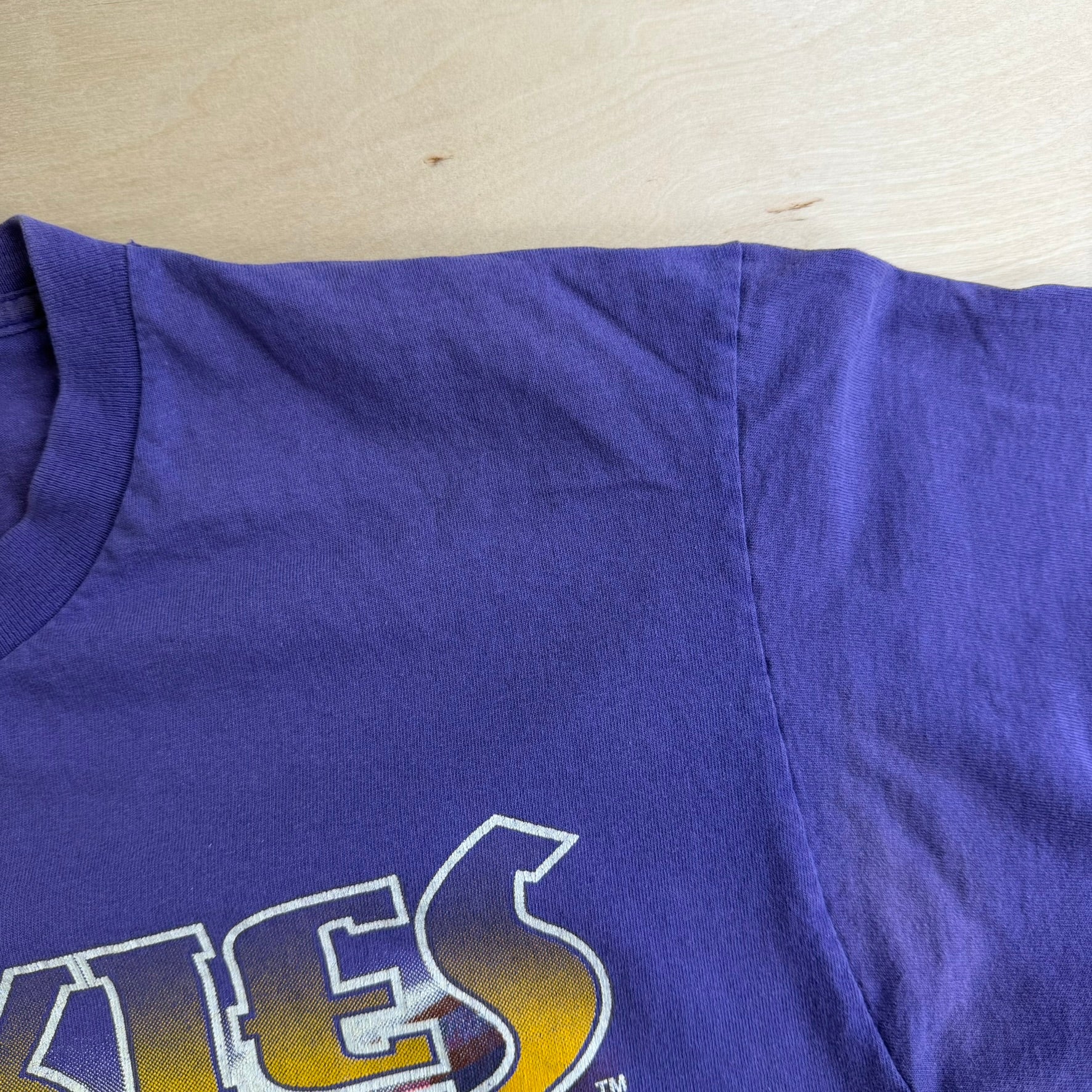 J- Vintage Washington Huskies Football Graphic Tee - L