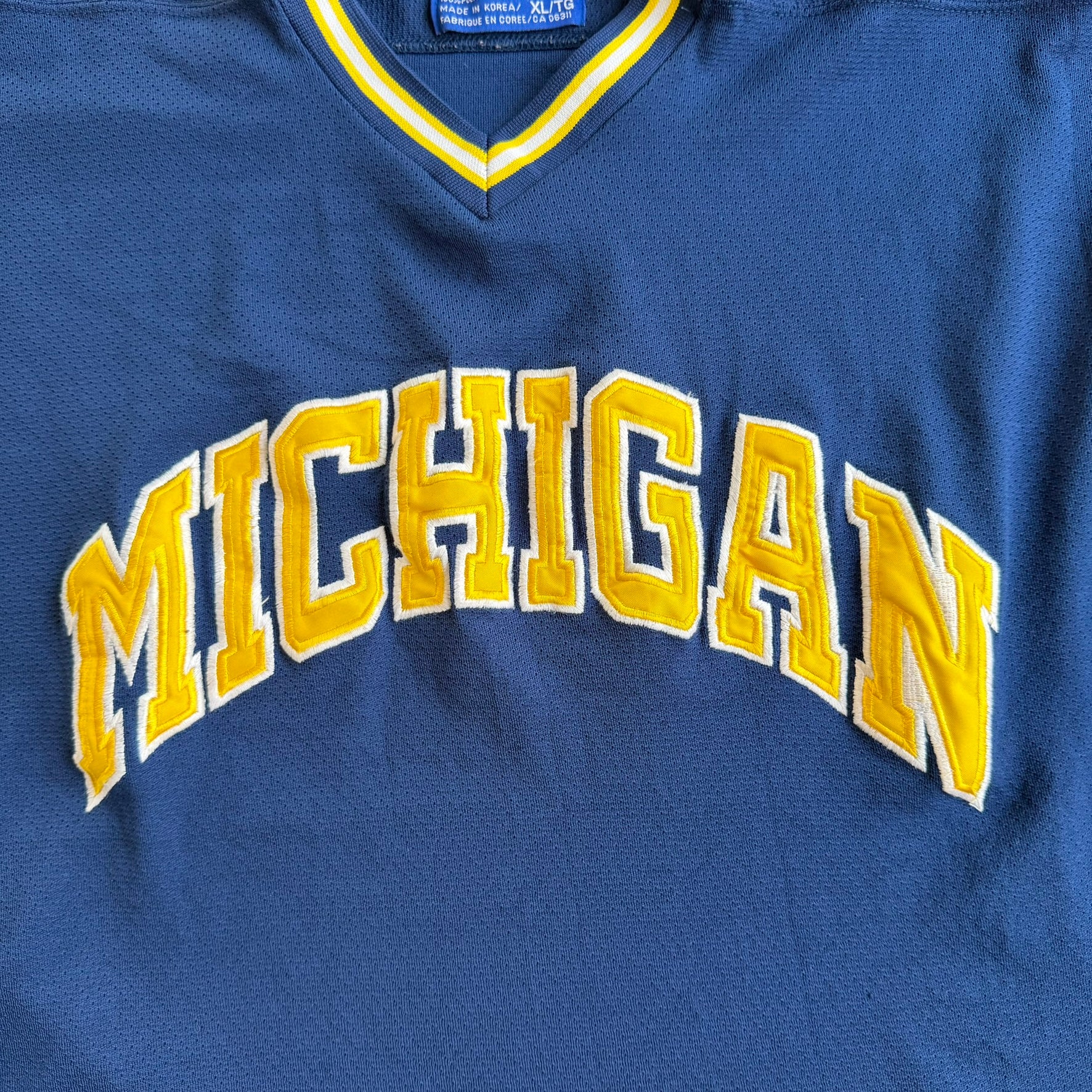 J- Vintage Starter University Of Michigan Embroidered Text Hockey Jersey - XL