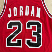 J- Vintage Chicago Bulls Michael Jordan NBA Champions Made In USA Basketball Jersey - 40 (fits M)