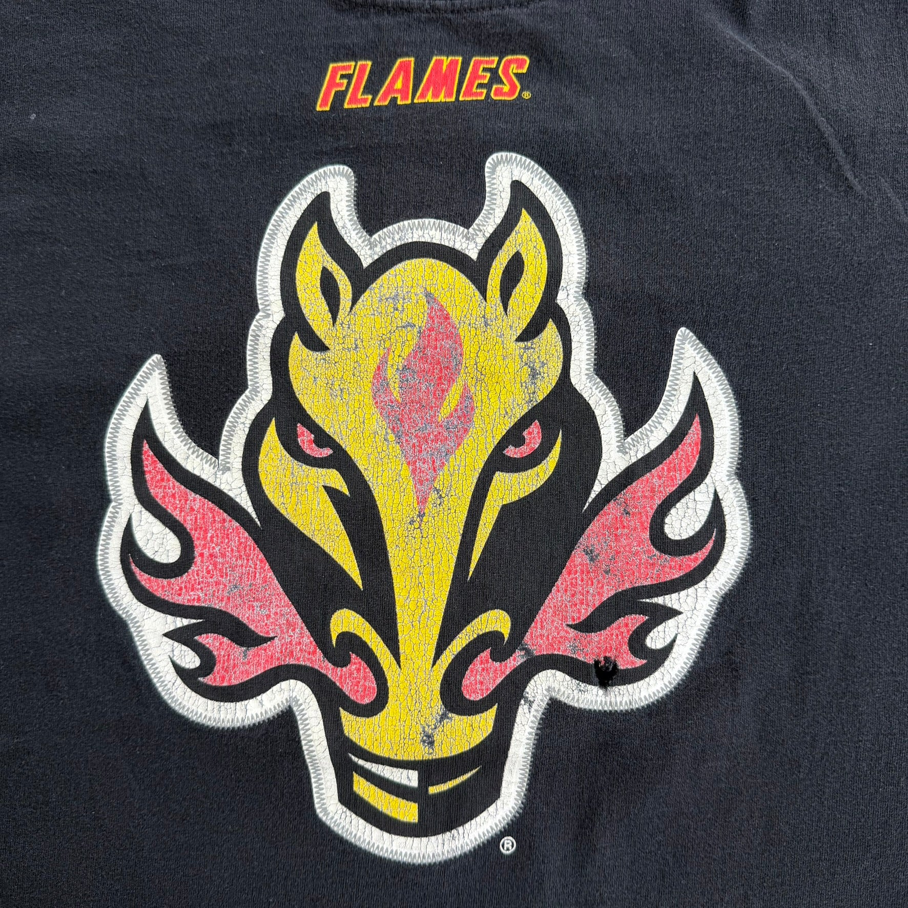 J- Vintage Calgary Flames NHL CCM Blasty Logo Graphic Tee - XL