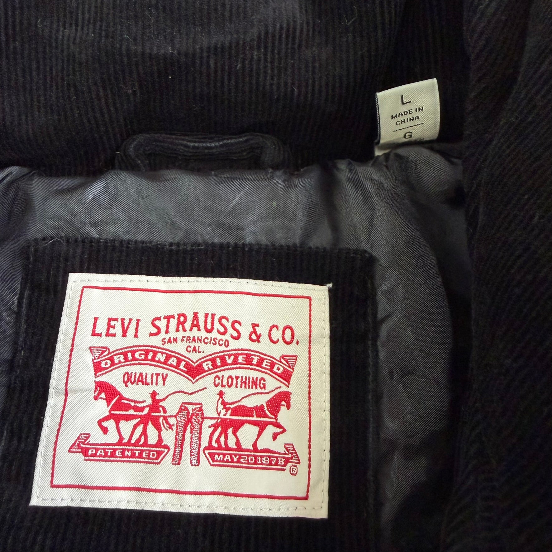 Levi's Black Corduroy Zip Up Puffer Jacket - L