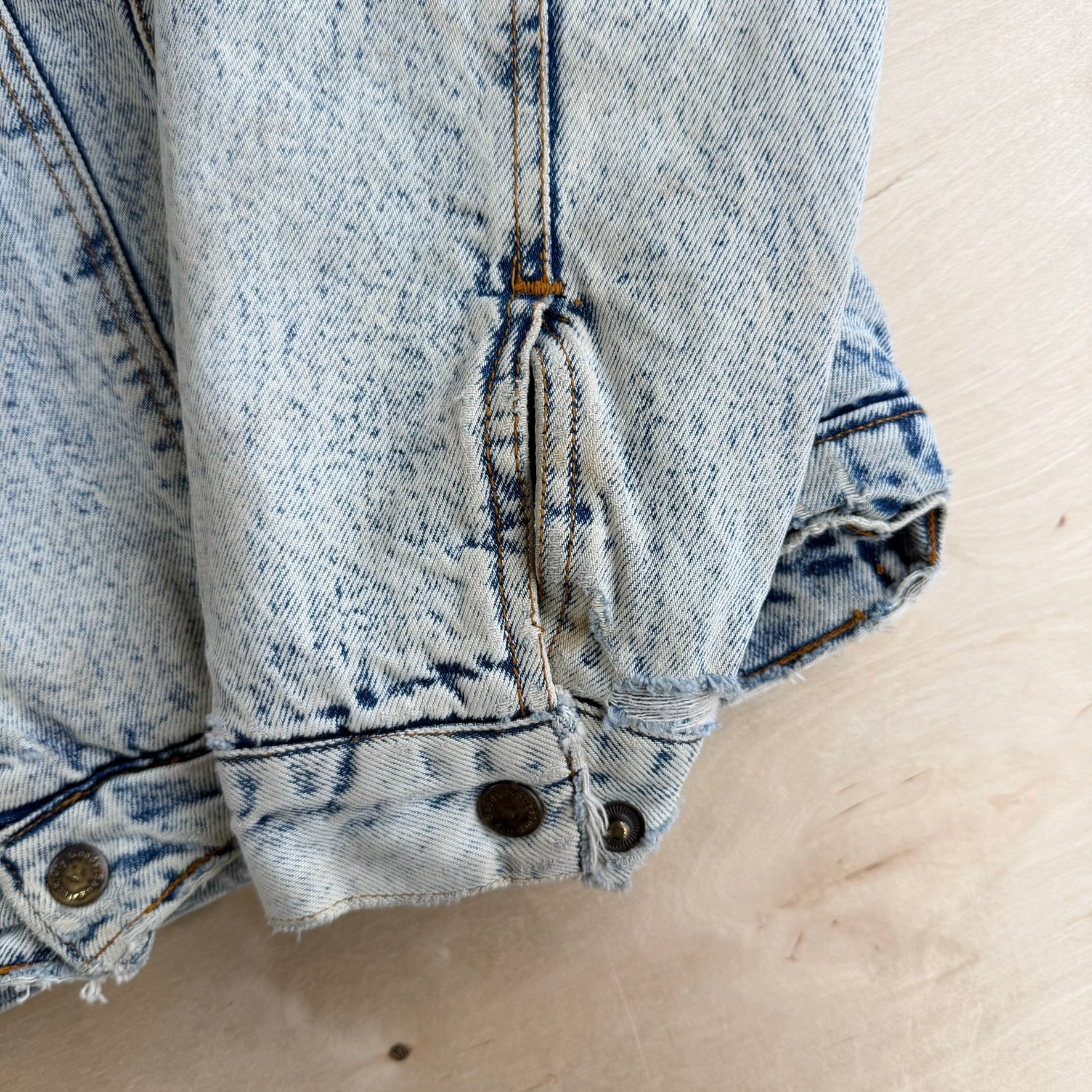 Vintage 90s Dry Goods Sugatuck Sherpa Lined Denim Trucker Jacket - L