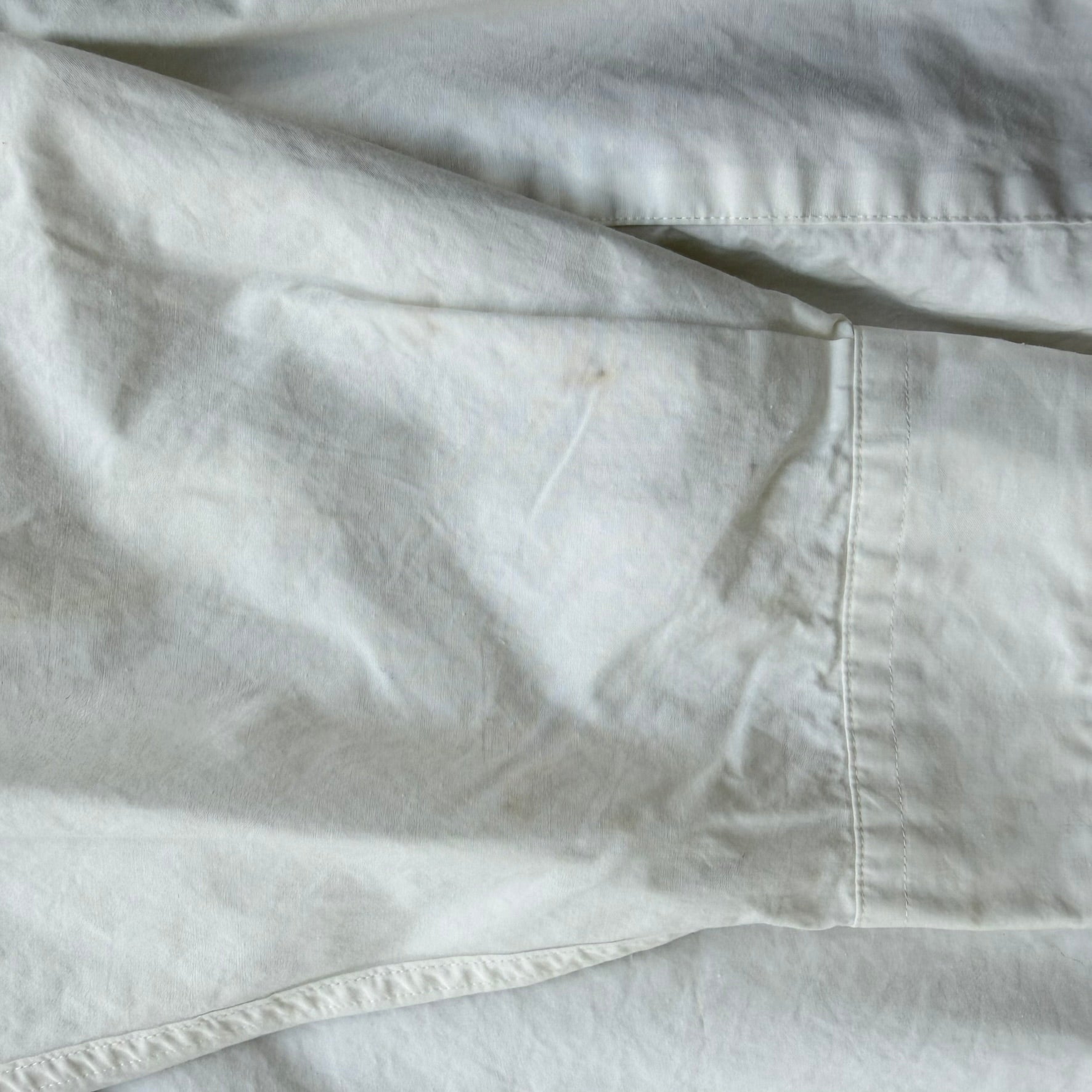 J- Vintage 90s Tommy Hilfiger Embroidered Crests White Button Down Shirt - XL
