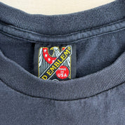J- Vintage '95 Harley Davidson 3D Emblem Laconia Brothers In The Wind Made In USA Single Stitch Tee - L