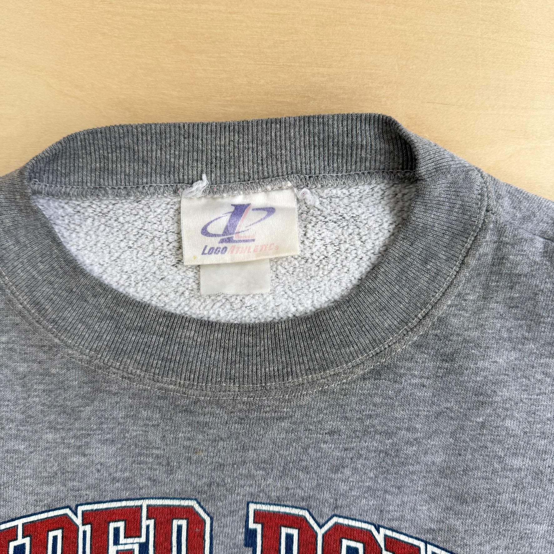 Vintage '02 Logo Athletic NFL Super Bowl 36 Patriots Vs Rams Graphic Crewneck - L