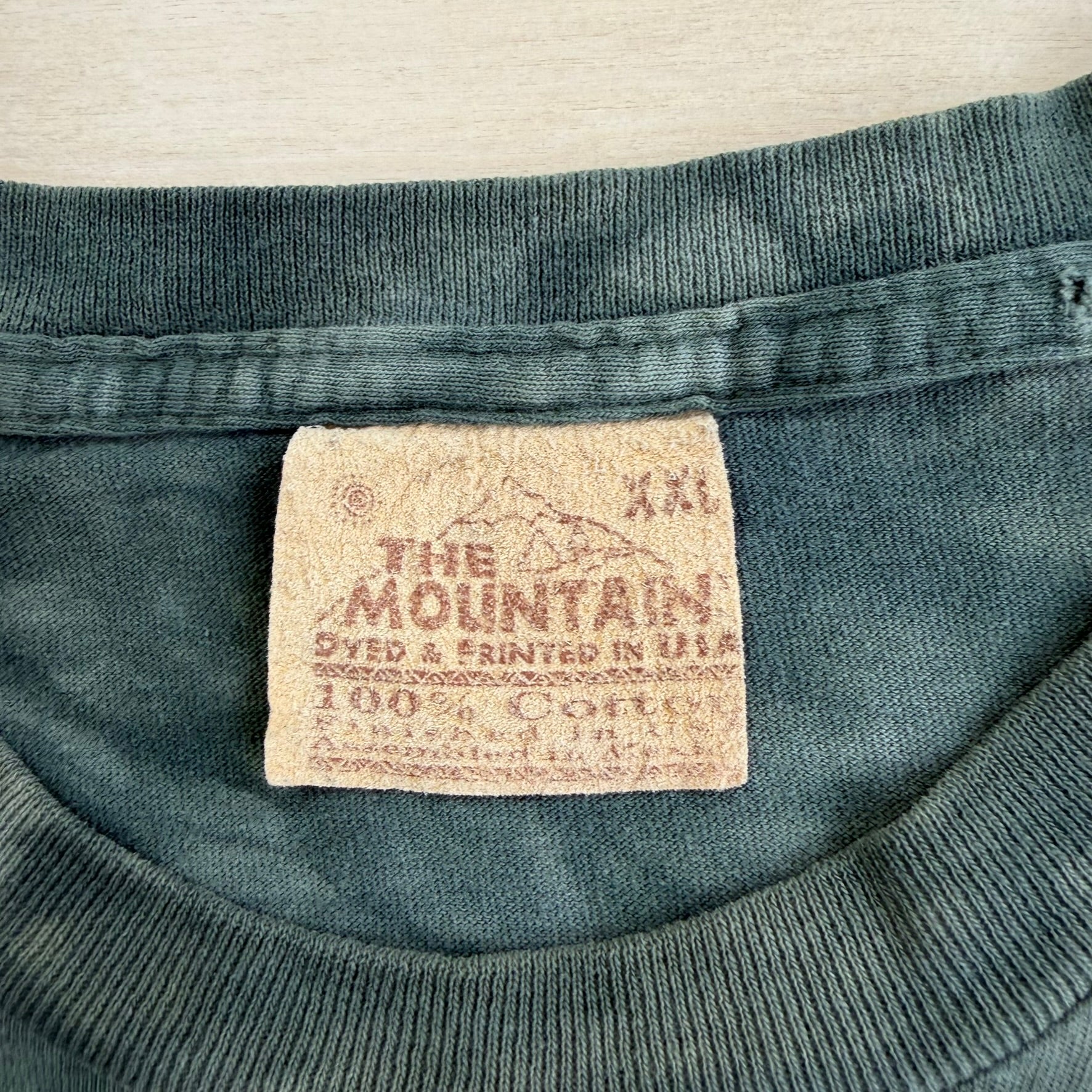 J- Vintage '96 The Mountain Robertson Trading Company Graphic Green Acid Wash Tee - 2XL