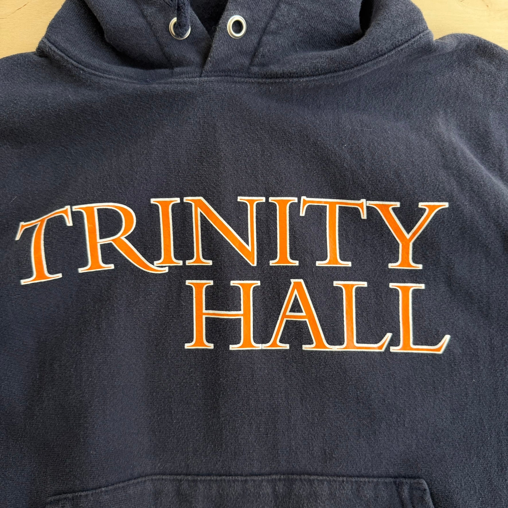 J- Vintage Champion Reverse Weave Trinity Hall College Text Hoodie - M