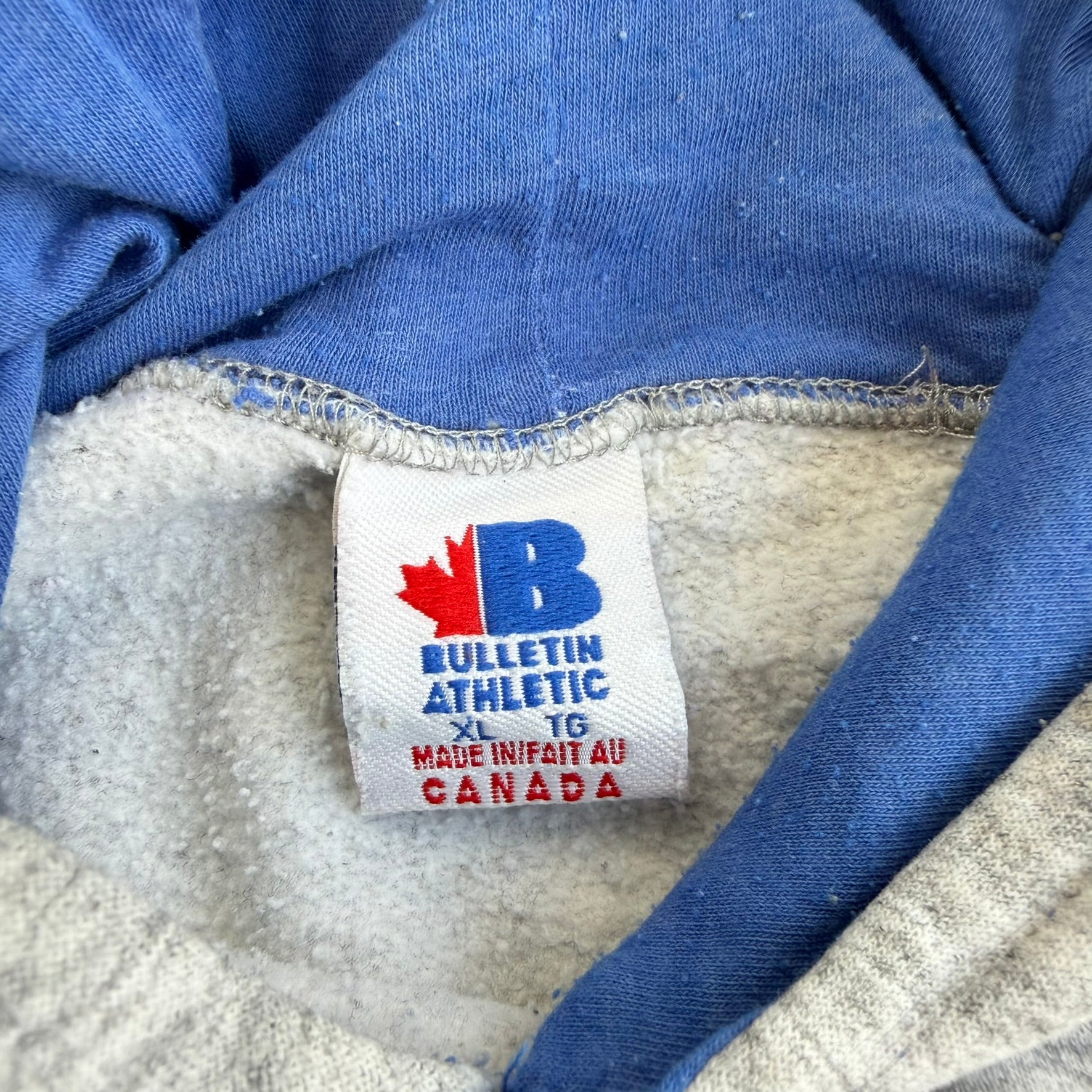 J- Vintage '92 Toronto Blue Jays Logo & Text Made In Canada Hoodie - XL